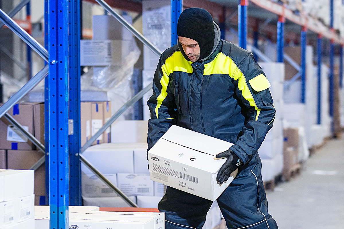 Order Picking and Packing